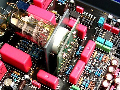 Xindak DAC-8 interno WIMA e Valvola 6922